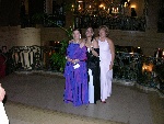 Prom-52-20040628-Cynthia&Nina&Lucie-ChateauFrontenac-03.jpg